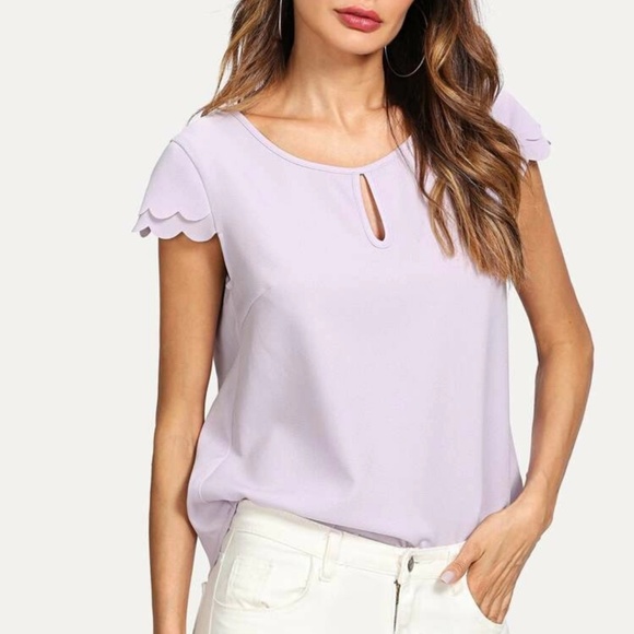 Tops - Lavendar scalloped sleeve keyhole top